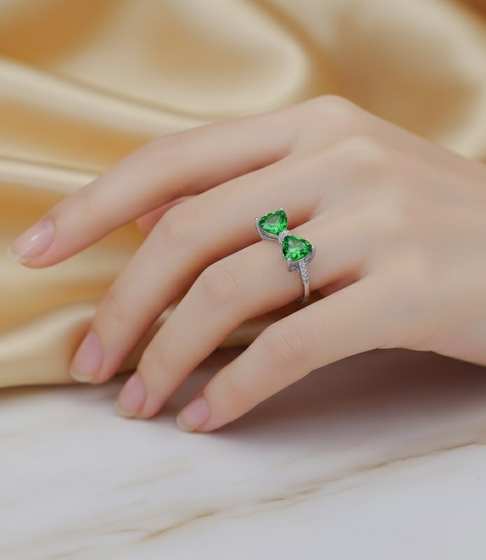 Silver-Plated Cubic Zirconia-Studded Finger Ring (Green)